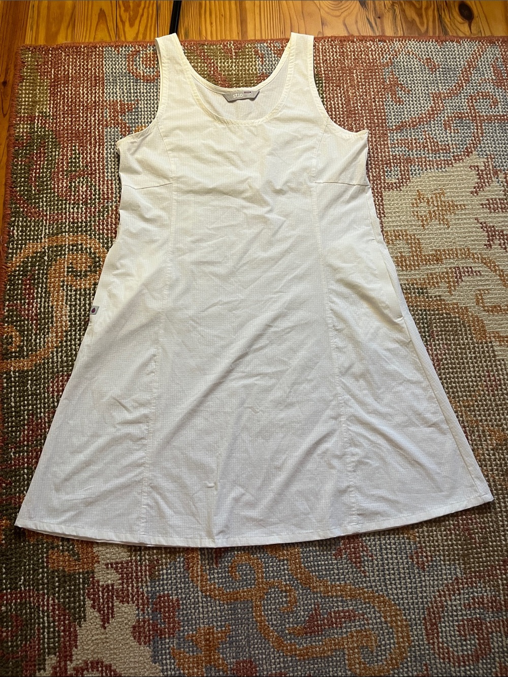 Stio Women’s Athletic Tennis Dress White Performance Pique Sport Hiking Size M